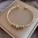 Lux Pulseira Ajustável Elegante com Charms Ouro - Estilo