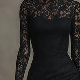 Leonor | Vestido maxi preto de renda.