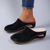 Marta | Pantufas ortopédicas que oferecem conforto diário e um estilo atemporal.