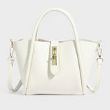 Alicia - Mala em pele - Ines Braga