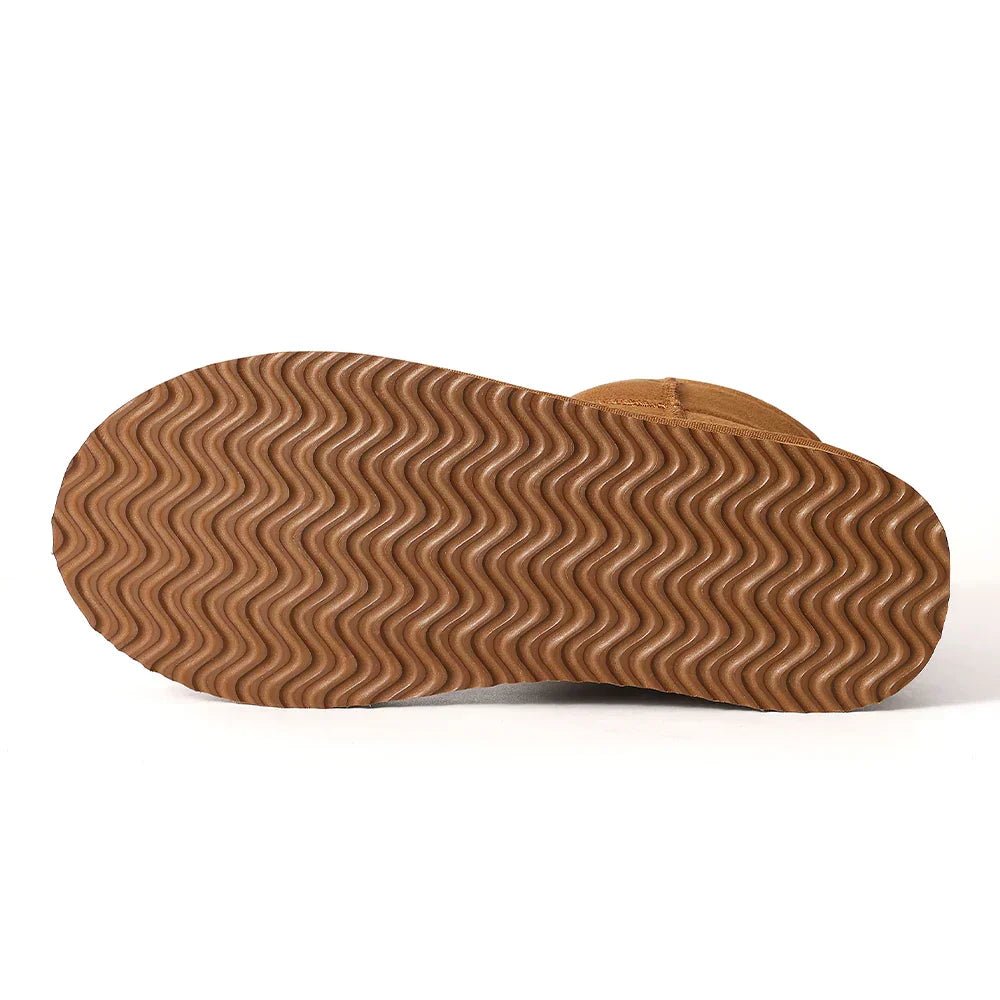 Amara | Bota Clássica Feminina de Inverno com Forro Peludo Interior - Ines Braga