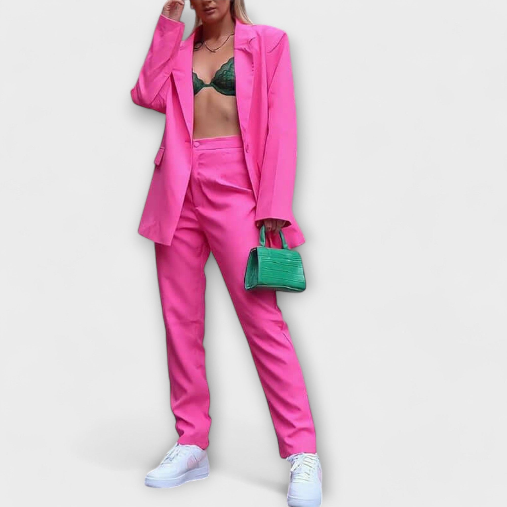 Amelia - Fato Feminino Elegante - Ines Braga