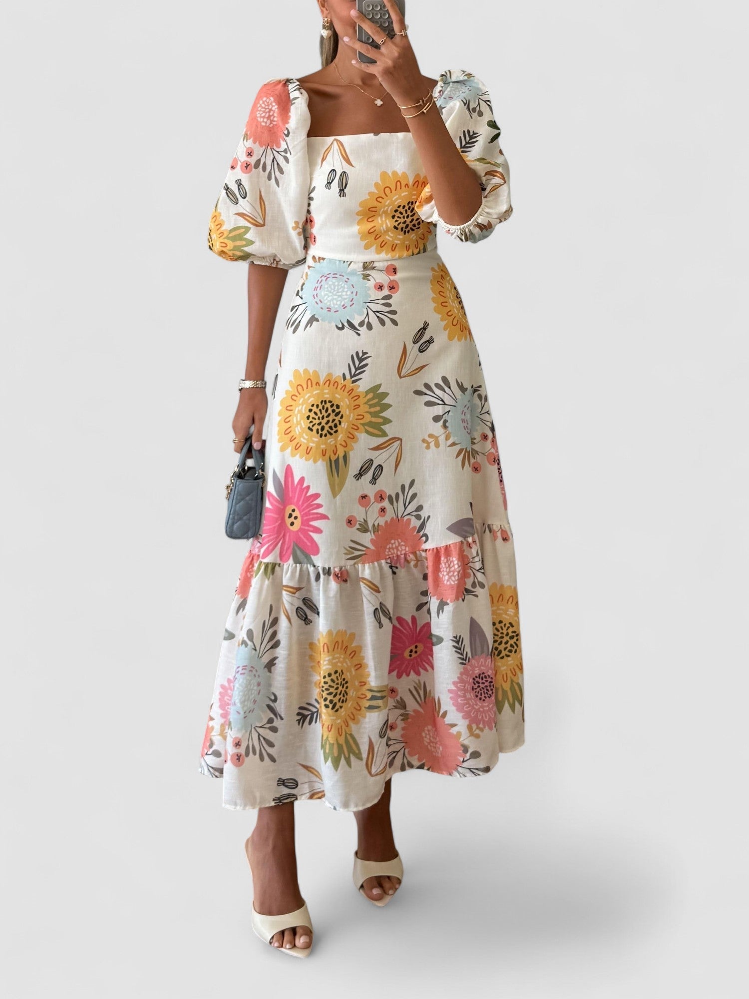 Anny | Vestido midi de gola quadrada com estampado floral e manga folhada - Ines Braga