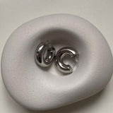 Argolas grossas - Ines Braga