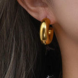 Argolas grossas - Ines Braga