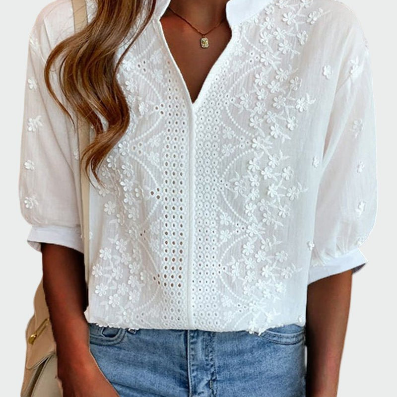 Blusa com detalhes de renda e mangas bufantes - Ines Braga
