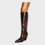 Botas com Design Croco e Salto Elegante - Ines Braga