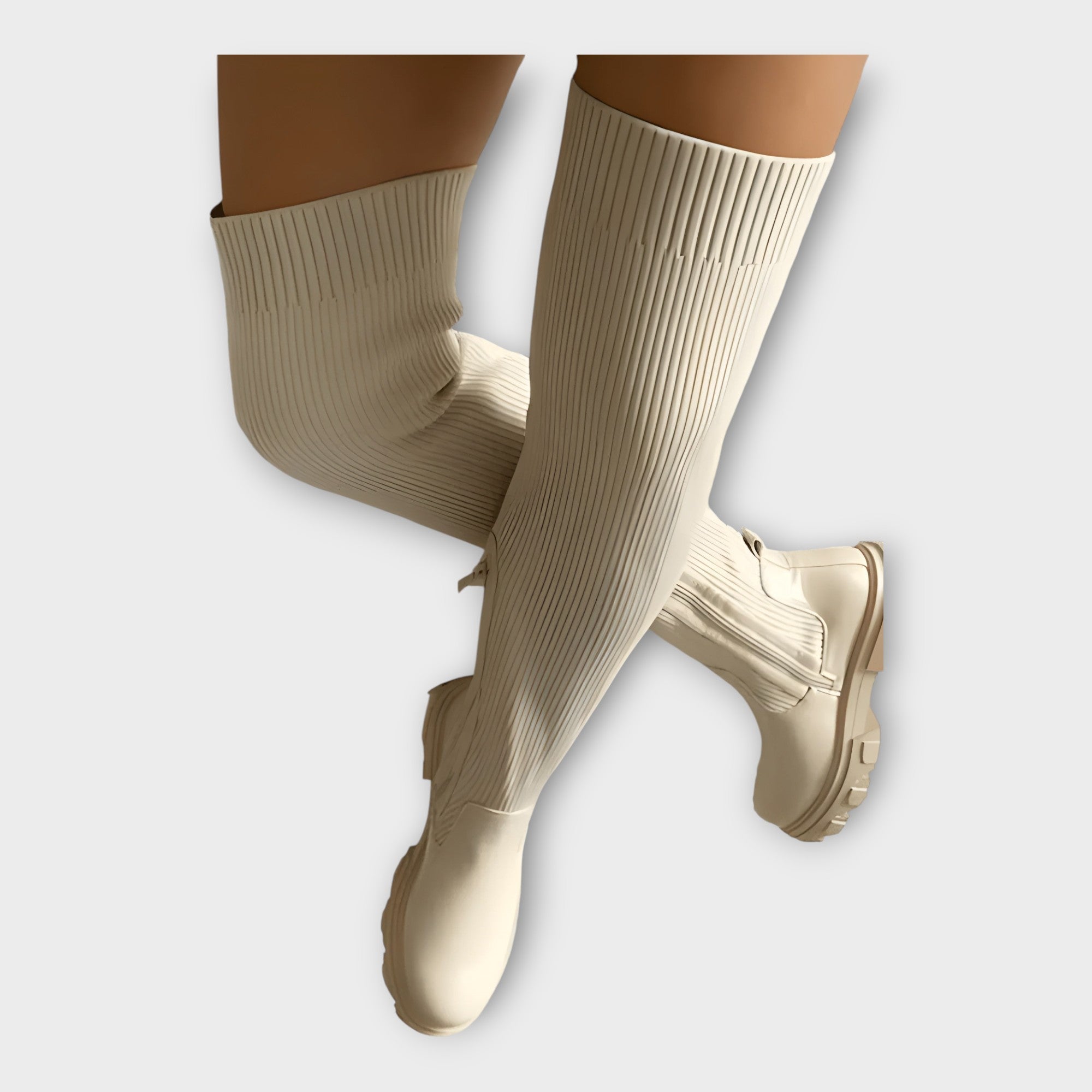 Botas Modernas com Design Minimalista - Ines Braga