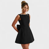 Carrie - Mini vestido com fita de pérolas - Ines Braga