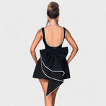 Carrie - Mini vestido com fita de pérolas - Ines Braga