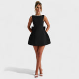 Carrie - Mini vestido com fita de pérolas - Ines Braga