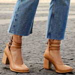 Casilda | Sandálias lisas com tira no tornozelo e sola grossa - Ines Braga