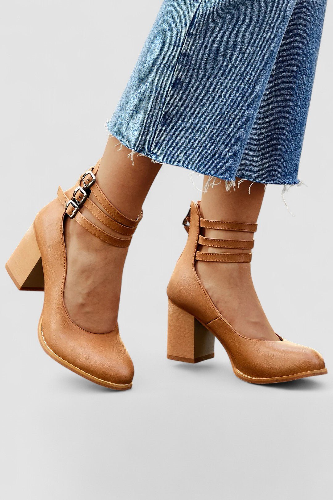 Casilda | Sandálias lisas com tira no tornozelo e sola grossa - Ines Braga