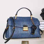 Celeste | Mala Tote Estampa Cobra Relevo Couro Vegano - Ines Braga