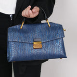 Celeste | Mala Tote Estampa Cobra Relevo Couro Vegano - Ines Braga