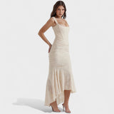 Cesca - Vestido de silhueta escultural - Ines Braga