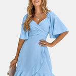 Claire | Vestido Midi Azul - Claro de Verão com Cinto Envolvente - Ines Braga