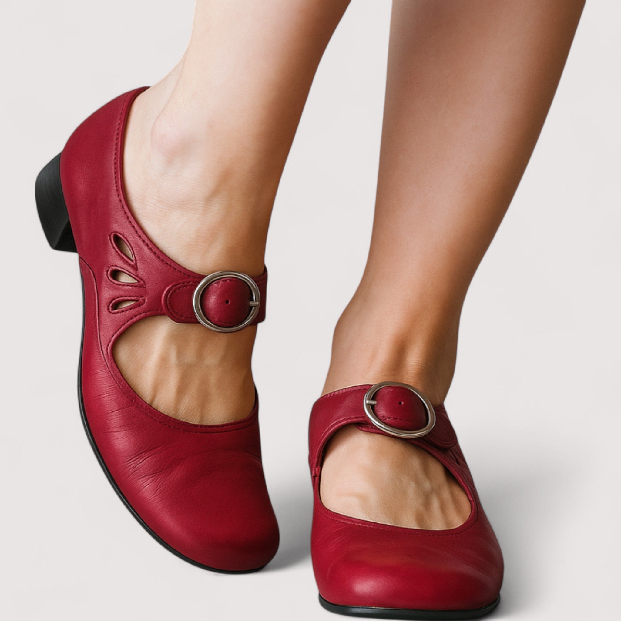 Clara - Scarpin Elegante em Couro Sintético - Ines Braga