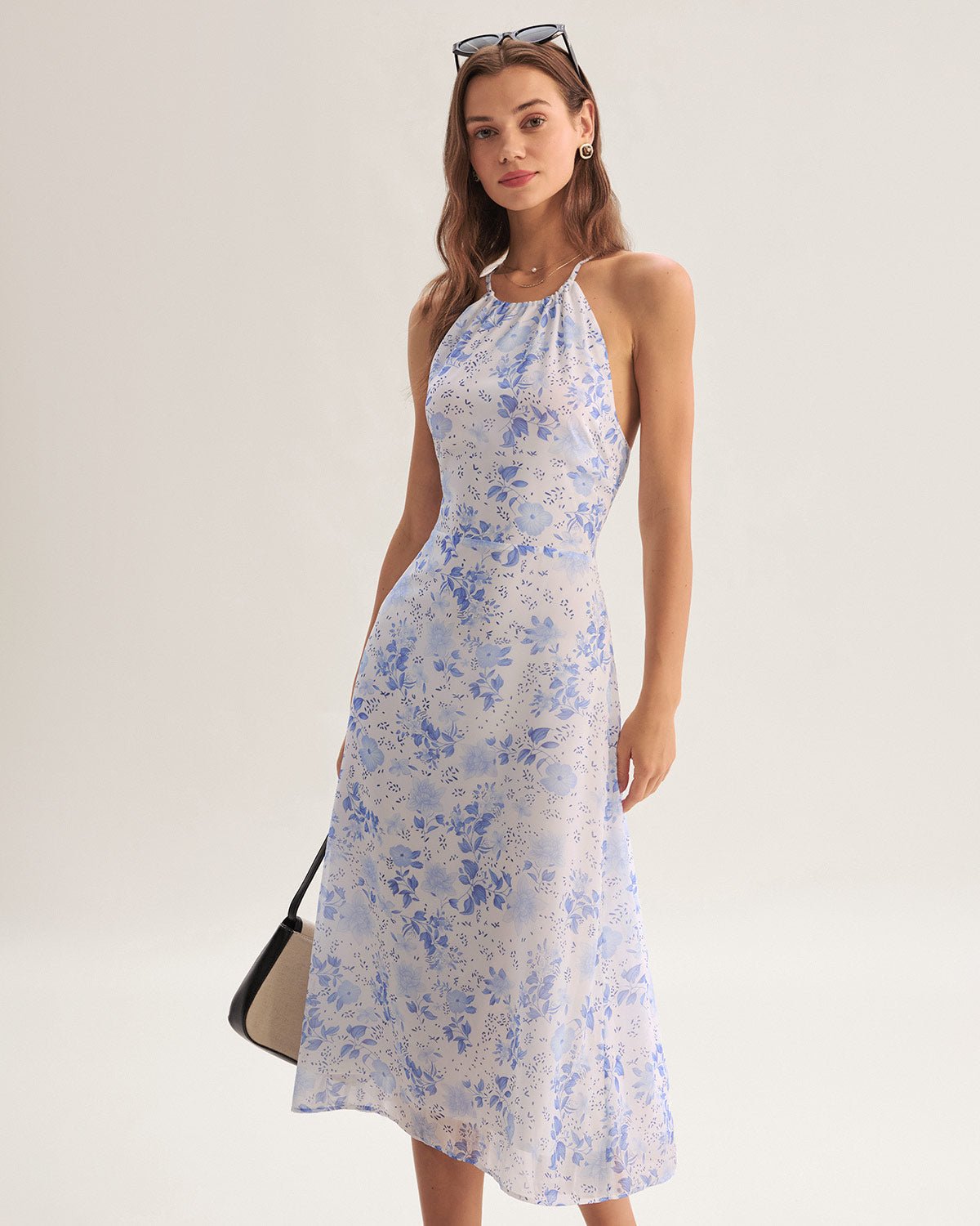 Clarice | Vestido Midi Azul Floral com Decote Halter - Ines Braga