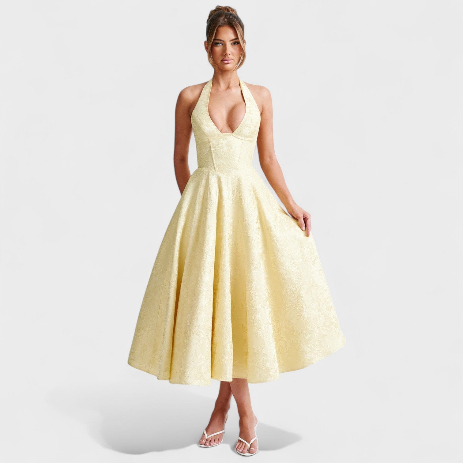 Effie - Vestido midi texturado com decote V - Ines Braga