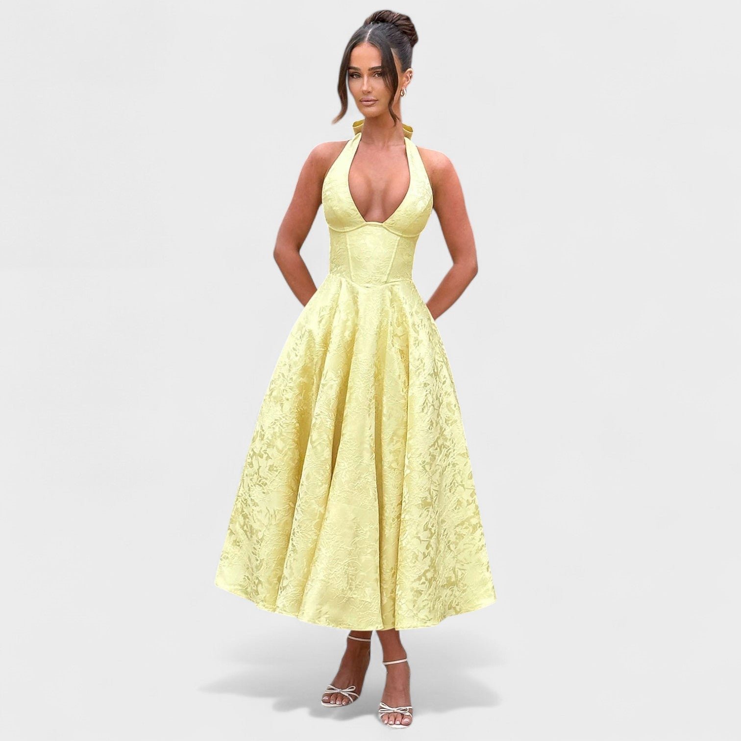 Effie - Vestido midi texturado com decote V - Ines Braga