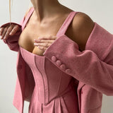 Elegance - Conjunto de três peças com blazer trespassado - Ines Braga