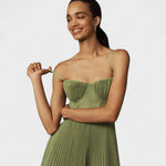 Élodie - O vestido que conquista com elegância - Ines Braga