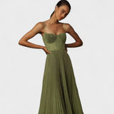 Élodie - O vestido que conquista com elegância - Ines Braga