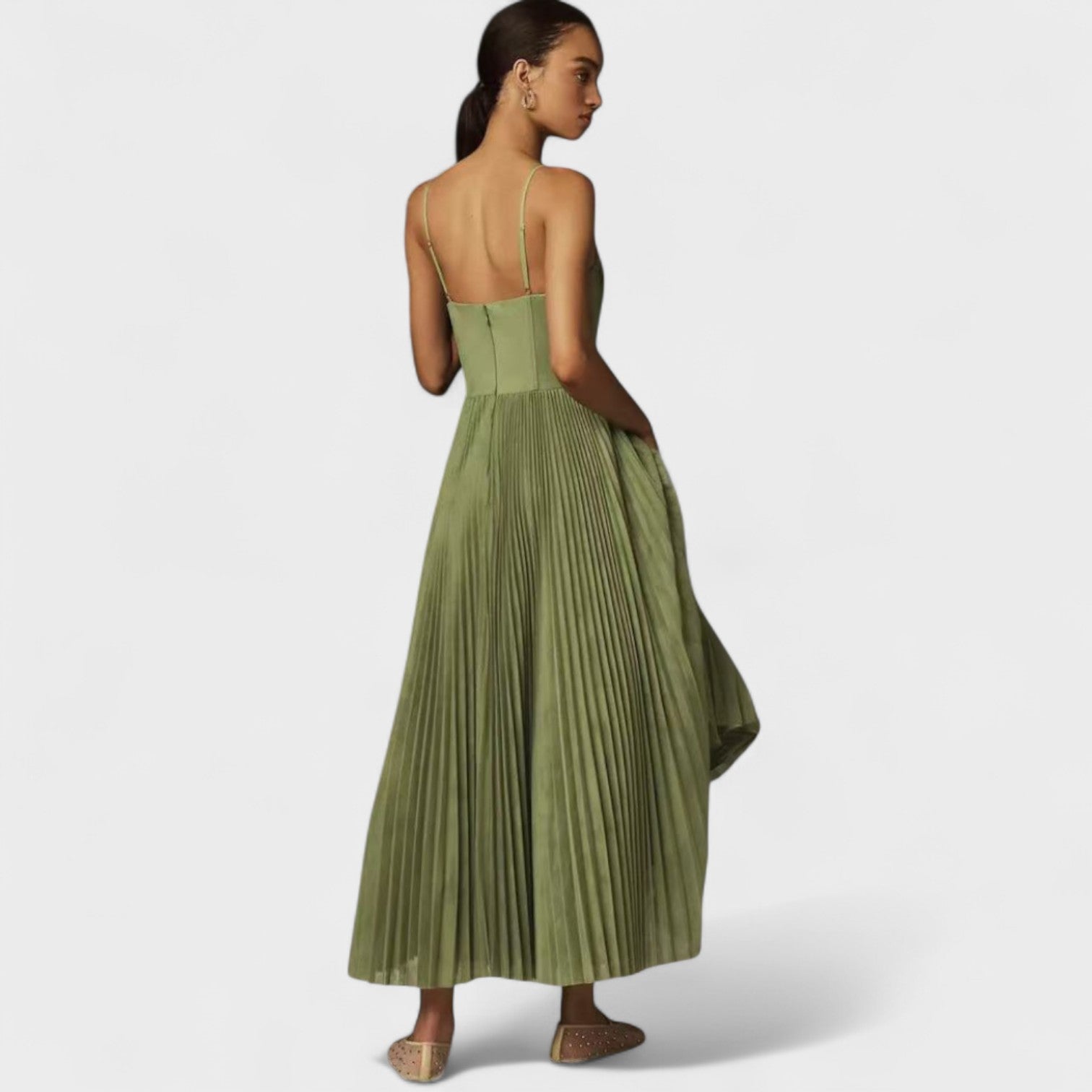 Élodie - O vestido que conquista com elegância - Ines Braga