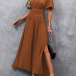 Eterna | Vestido Maxi Elegante Preto com Decote V, Mangas Fluidas e Fenda - Ines Braga