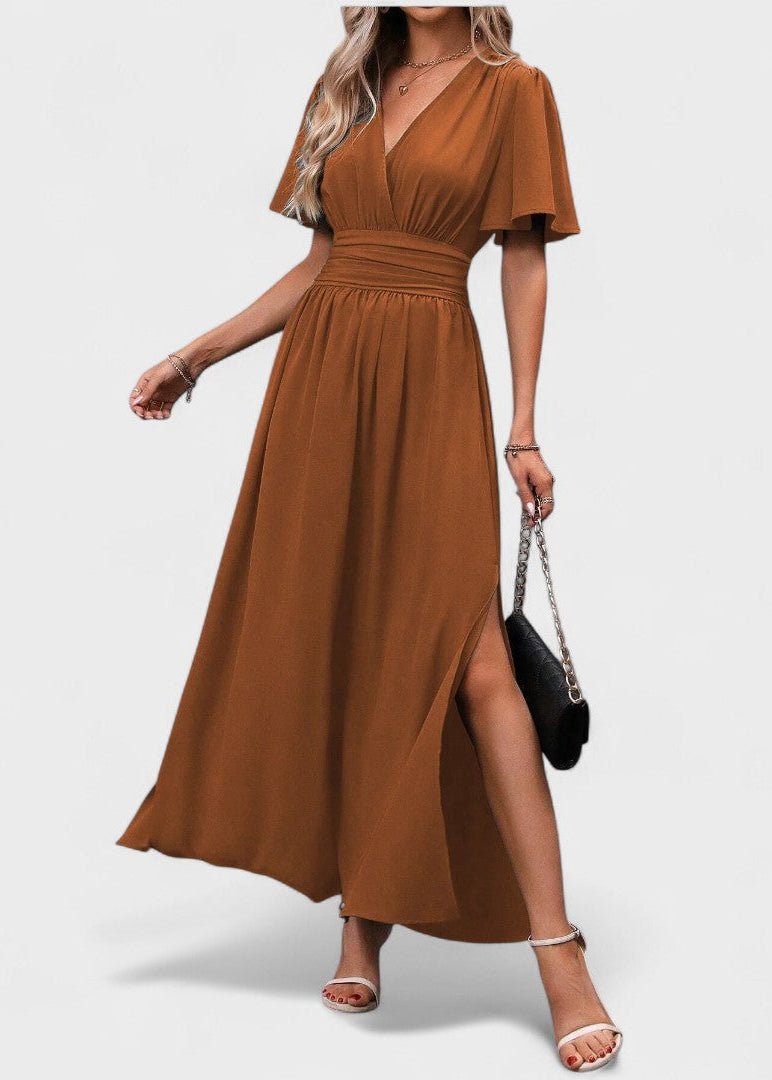 Eterna | Vestido Maxi Elegante Preto com Decote V, Mangas Fluidas e Fenda - Ines Braga