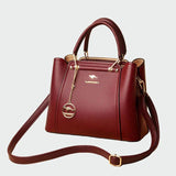 Executiva de couro de luxo - Ines Braga