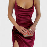 Gabriela - Vestido de veludo com fenda lateral - Ines Braga