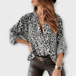 Iara |Blusa moderna com estampado leopardo - Ines Braga