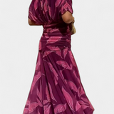 Helena - Vestido longo floral com decote em V