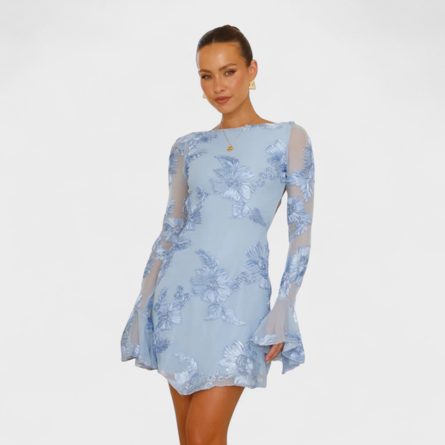 Julia - Vestido com encanto floral - Ines Braga