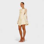 Julia - Vestido com encanto floral - Ines Braga