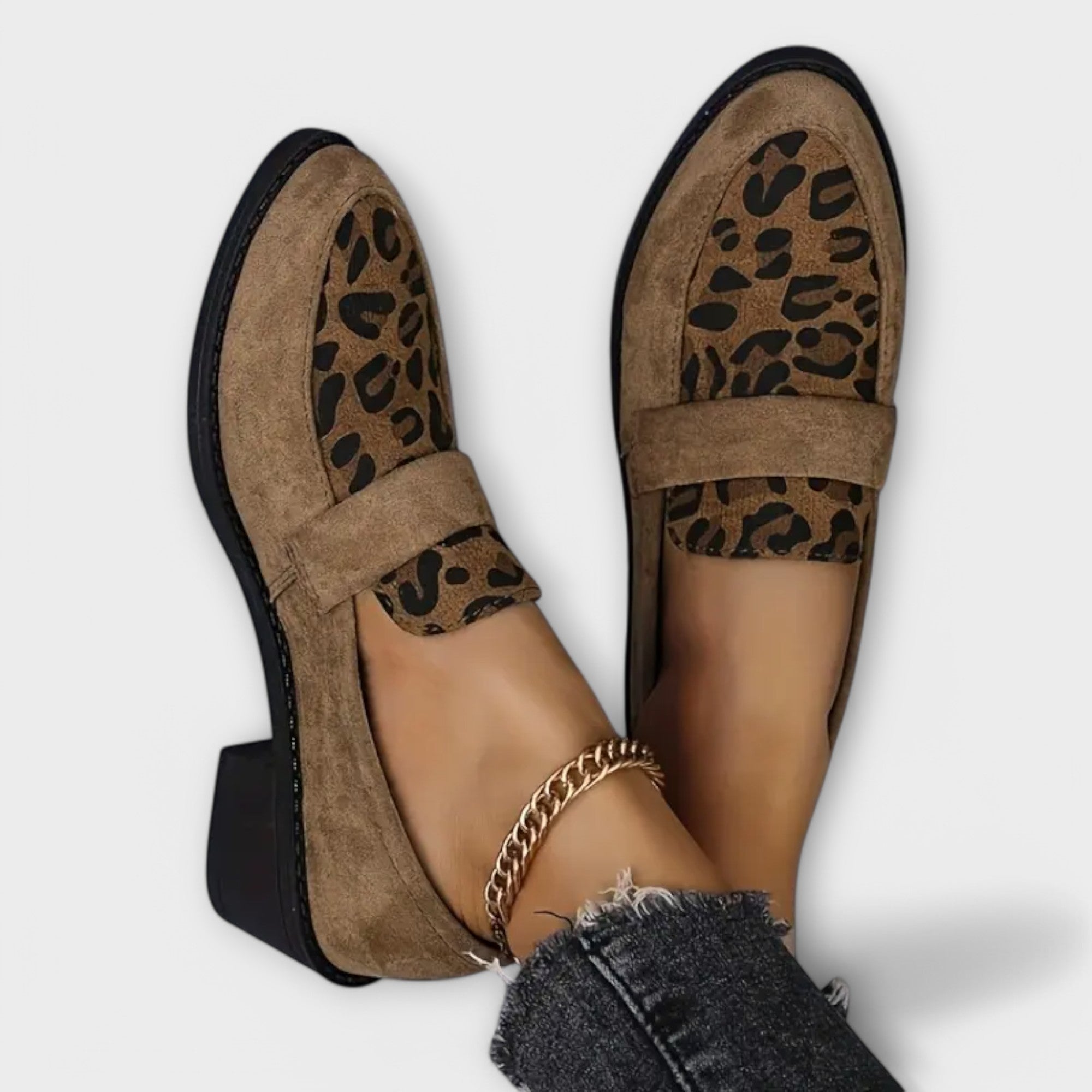 Karla – Sapatos de senhora elegantes com padrão de leopardo - Ines Braga