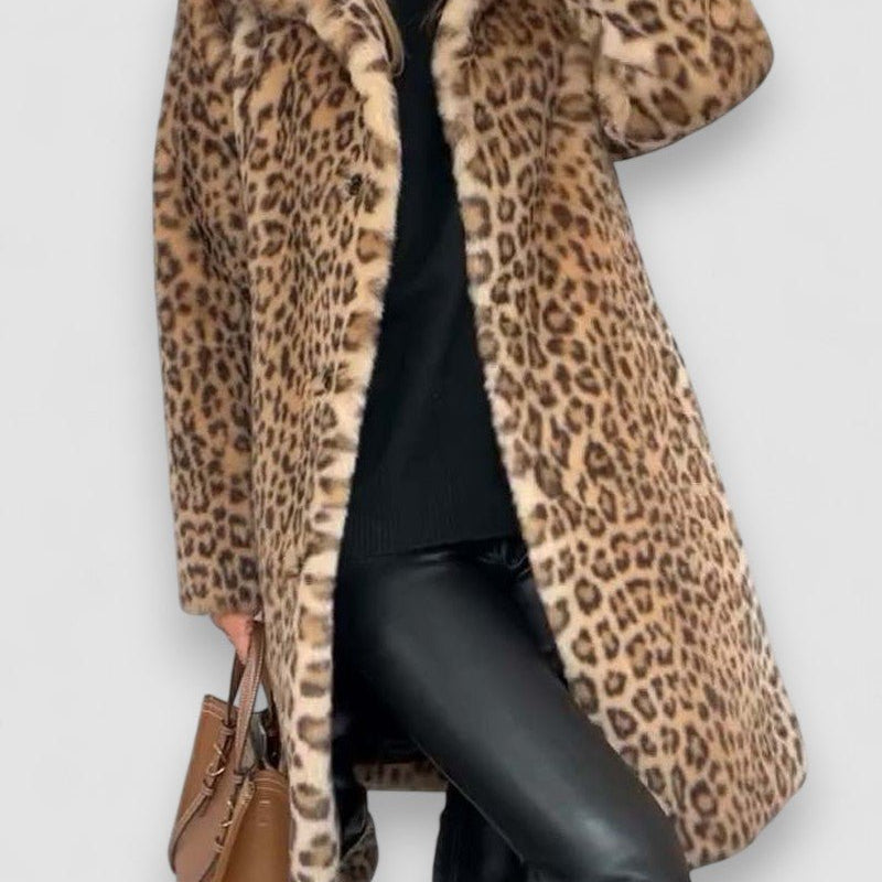 LEIA - Casaco Comprido e Macio Com Padrão Leopardo - Ines Braga