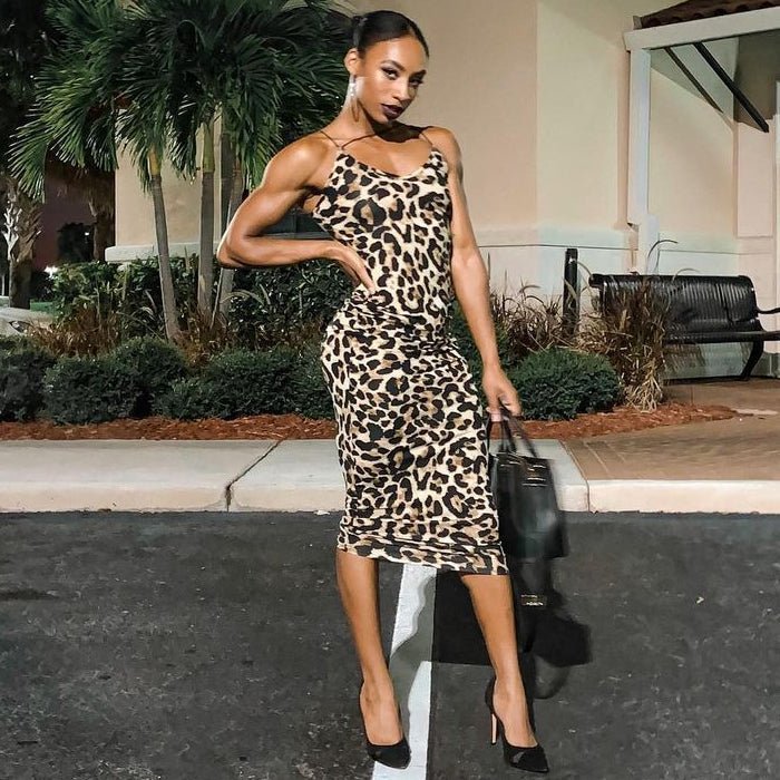 Leopardo | Vestido Justo Sexy com Estampa de Leopardo e Alças Finas - Ines Braga