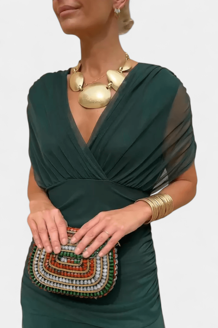 Luana® | Vestido elegante com decote em V - Ines Braga