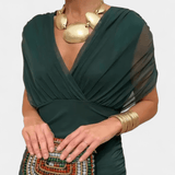 Luana® | Vestido elegante com decote em V - Ines Braga