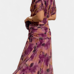 Luana® | Vestido elegante com decote em V - Ines Braga