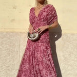 Luana® | Vestido elegante com decote em V - Ines Braga