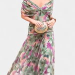 Luana® | Vestido elegante com decote em V - Ines Braga