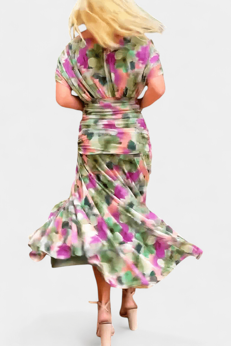 Luana® | Vestido elegante com decote em V - Ines Braga