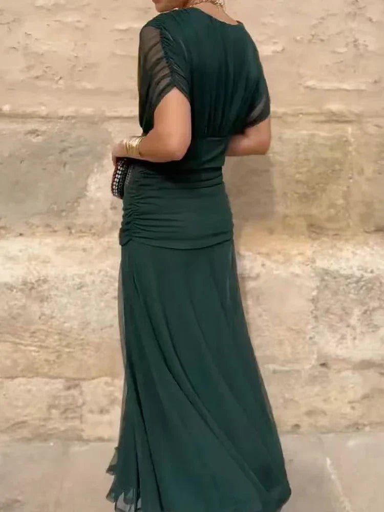 Luana® | Vestido elegante com decote em V - Ines Braga