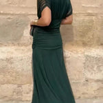 Luana® | Vestido elegante com decote em V - Ines Braga