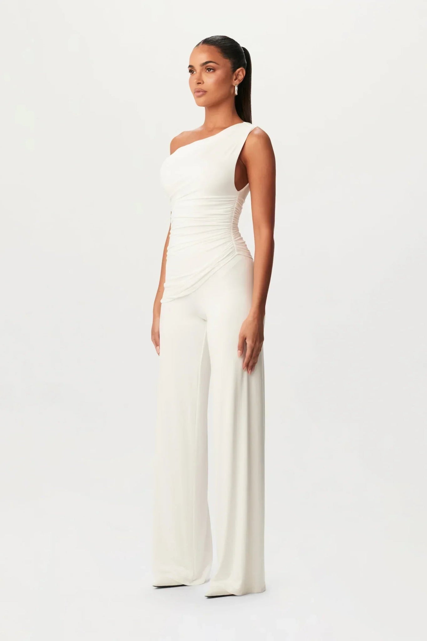 Lúcia Ember – Conjunto Elegante Ember com Corte Assimétrico - Ines Braga