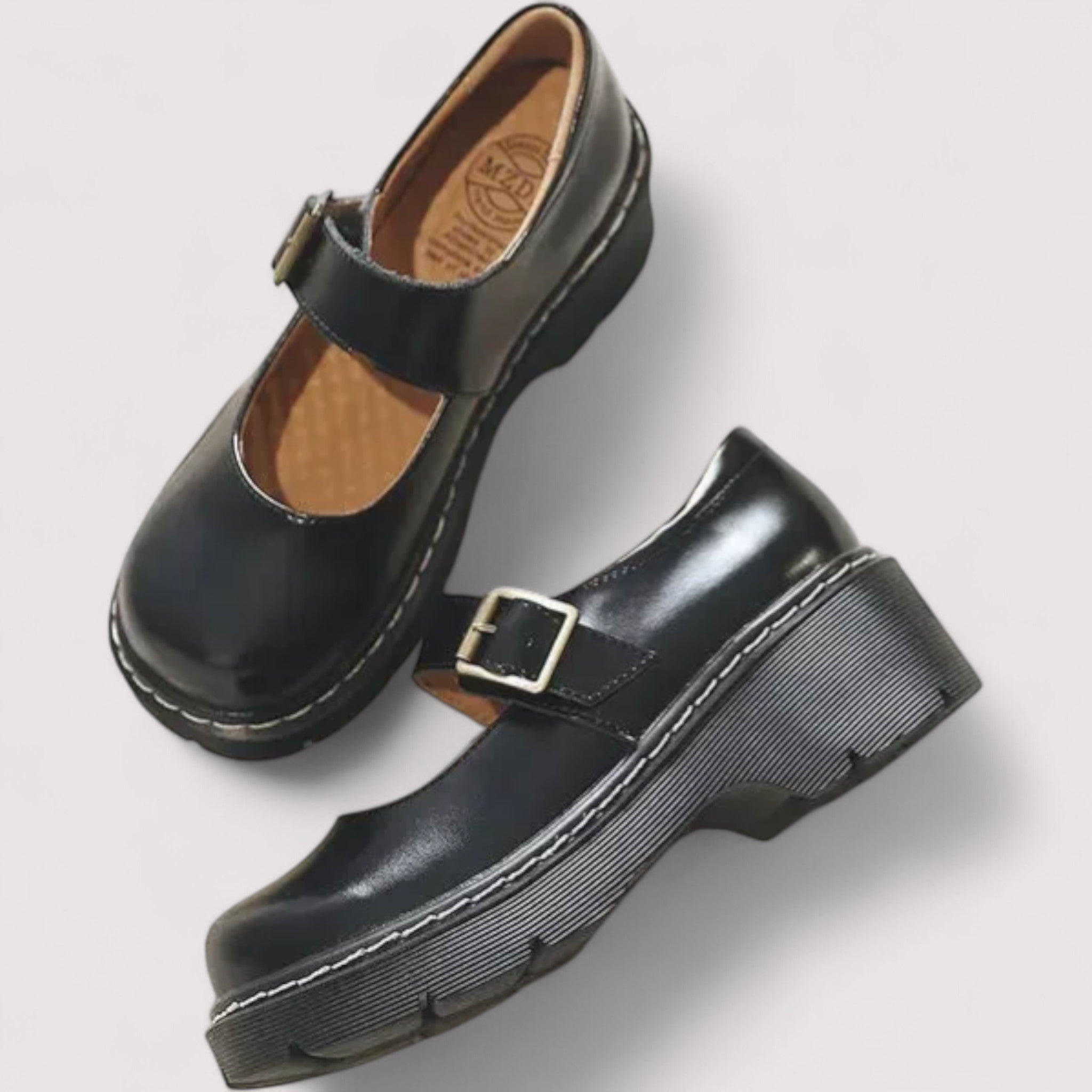 Luna - Sandália Chic e Equilibrada - Ines Braga